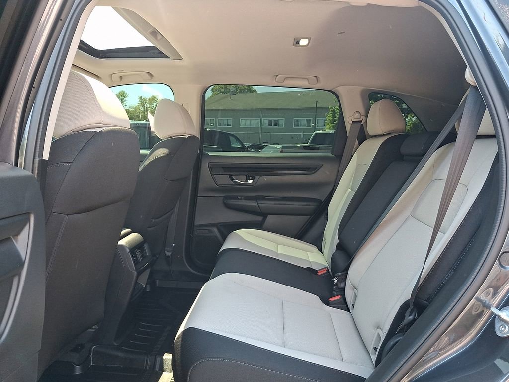 Used 2025 Honda CR-V EX image 11