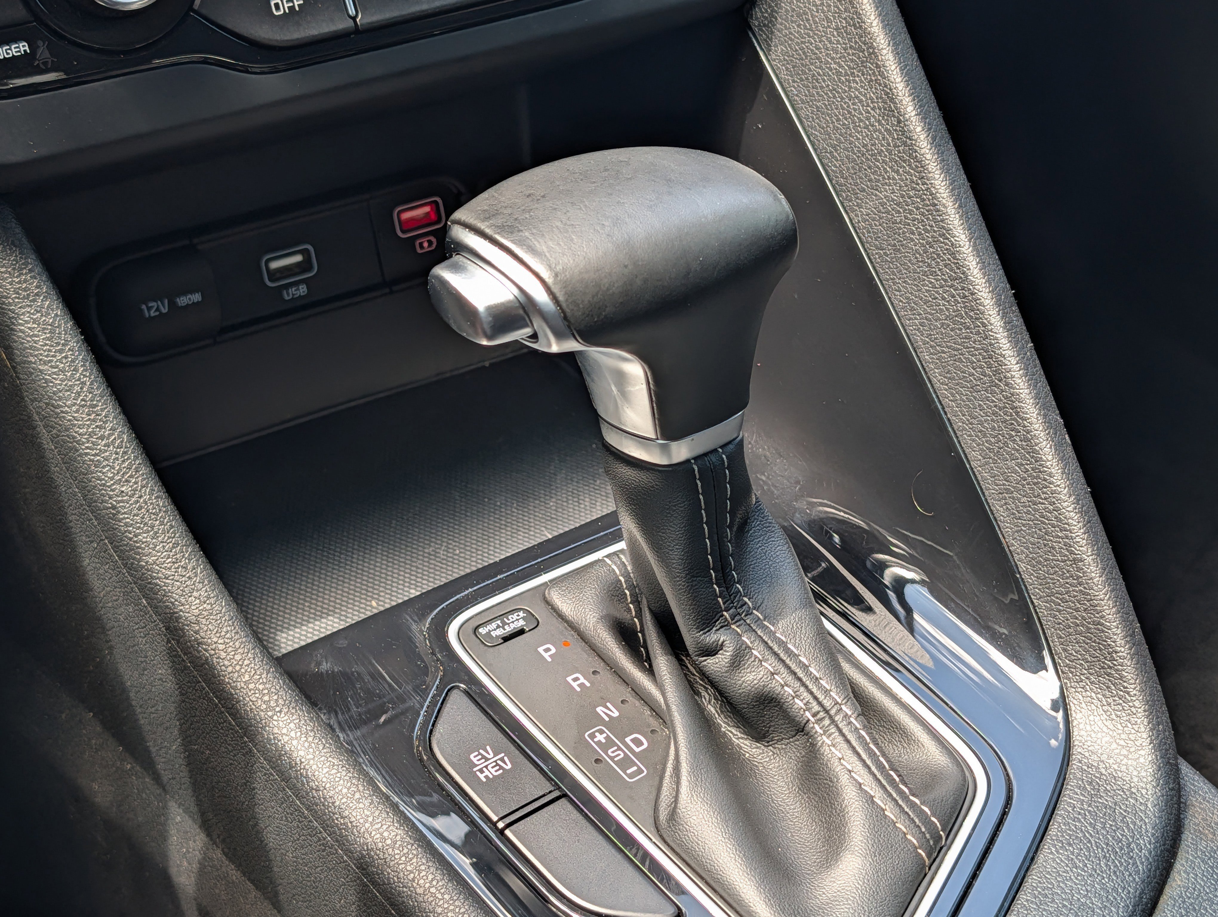 Used 2021 Kia Niro LXS image 30