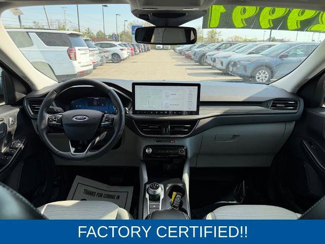 Certified 2023 Ford Escape Platinum AWD/4WD image 4