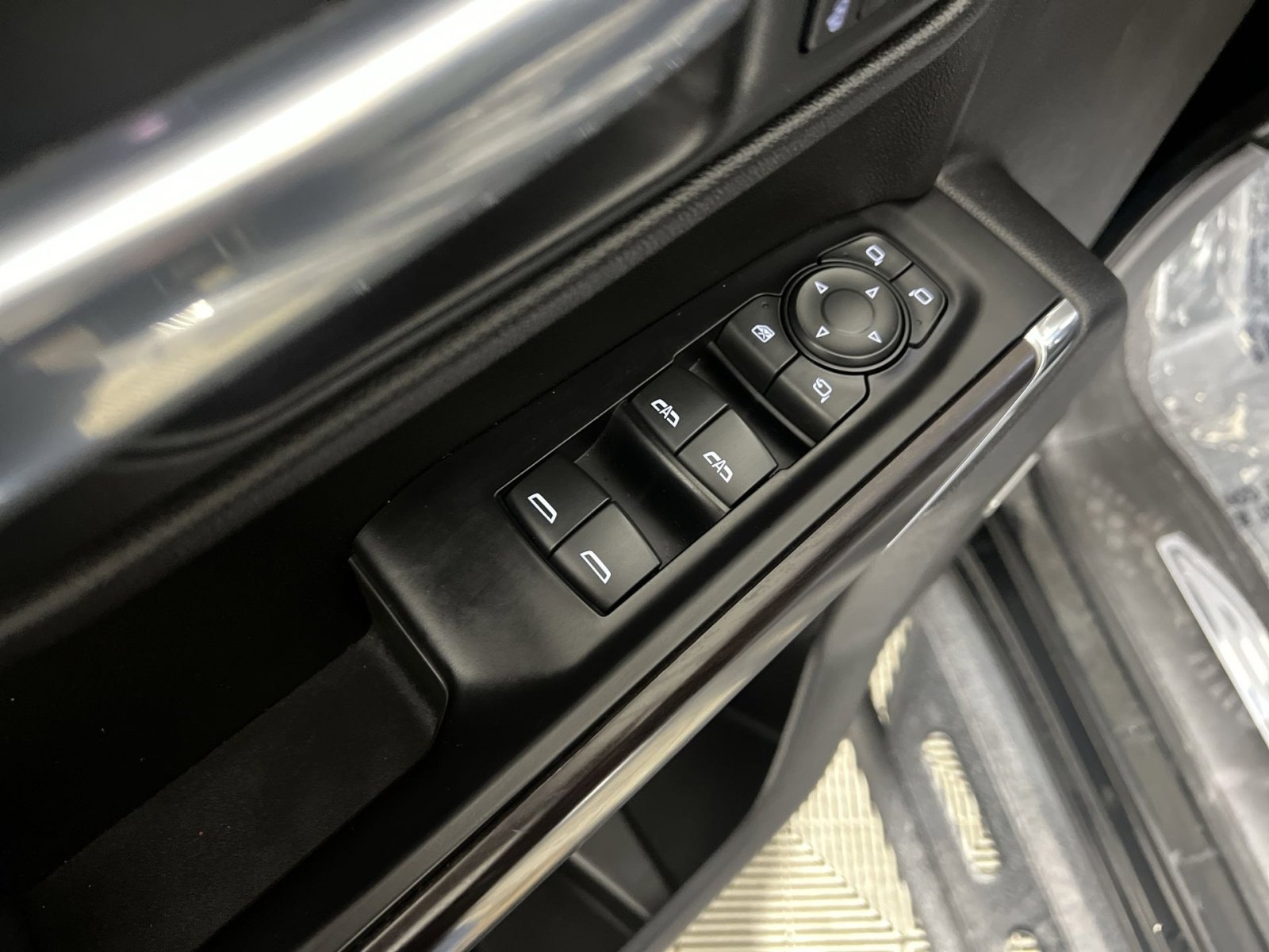 Used 2020 GMC Sierra 1500 SLT w/ SLT Convenience Package image 15