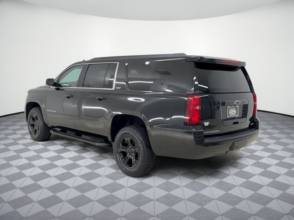 Used 2018 Chevrolet Suburban LT w/ Luxury Package AWD/4WD image 3