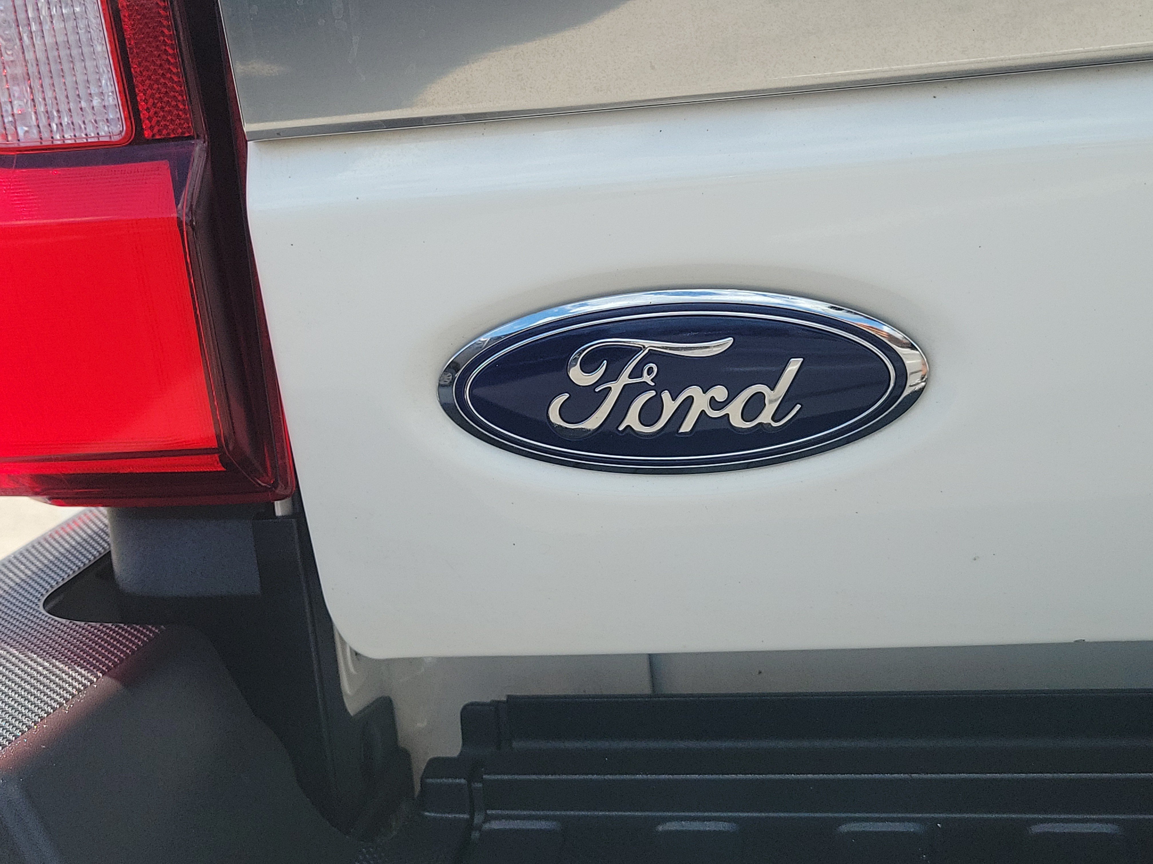 Certified 2024 Ford F350 Platinum AWD/4WD image 33