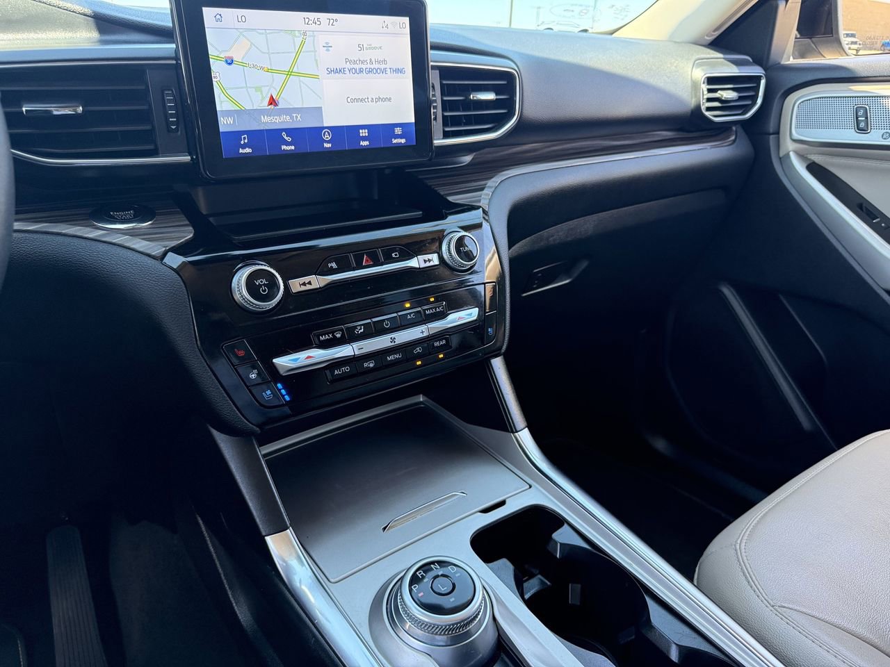 Certified 2022 Ford Explorer Limited w/ Equipment Group 301A image 16