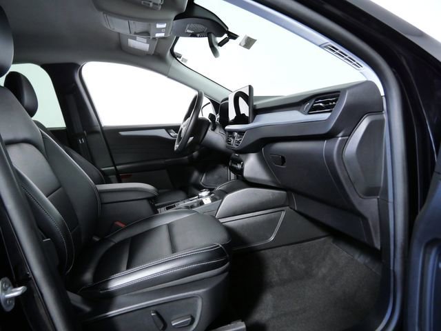 Certified 2025 Ford Escape Platinum AWD/4WD image 11