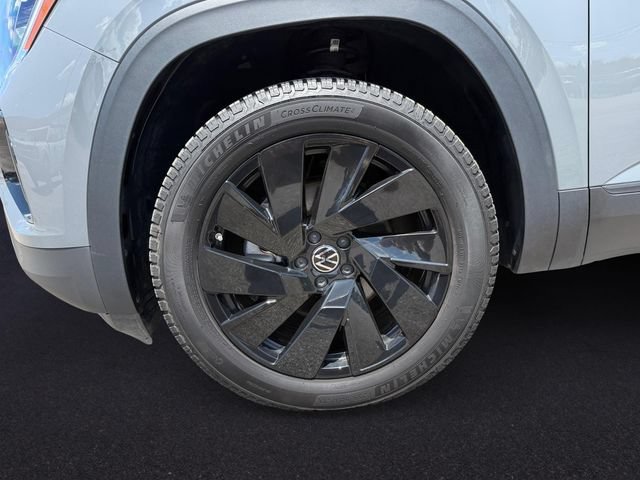 Used 2024 Volkswagen Atlas Cross Sport SE AWD/4WD image 10