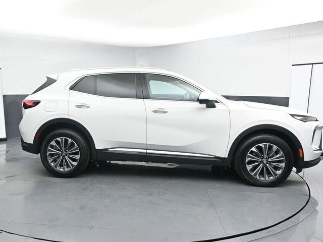 Used 2025 Buick Envision Preferred AWD/4WD image 12