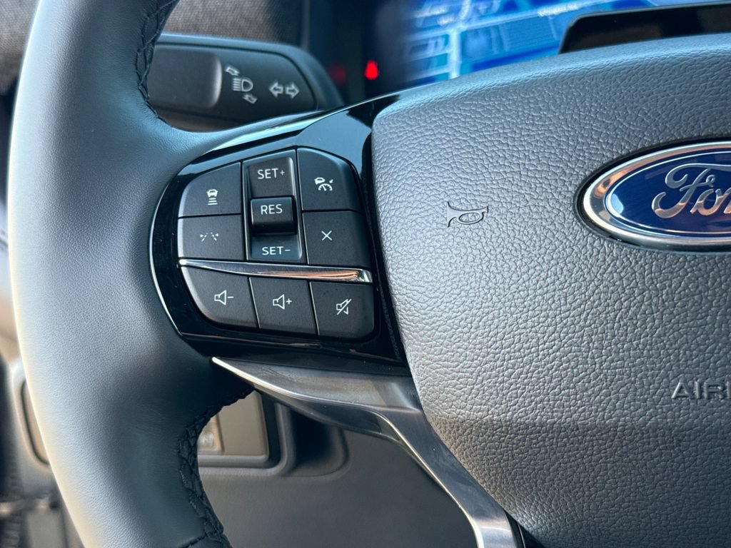 Certified 2026 Ford Explorer Platinum RWD image 16