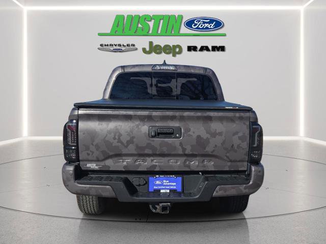 Used 2018 Toyota Tacoma TRD Off-Road w/ Technology Package image 6