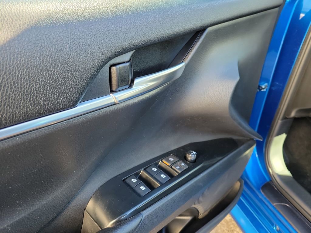 Used 2020 Toyota Camry LE image 19