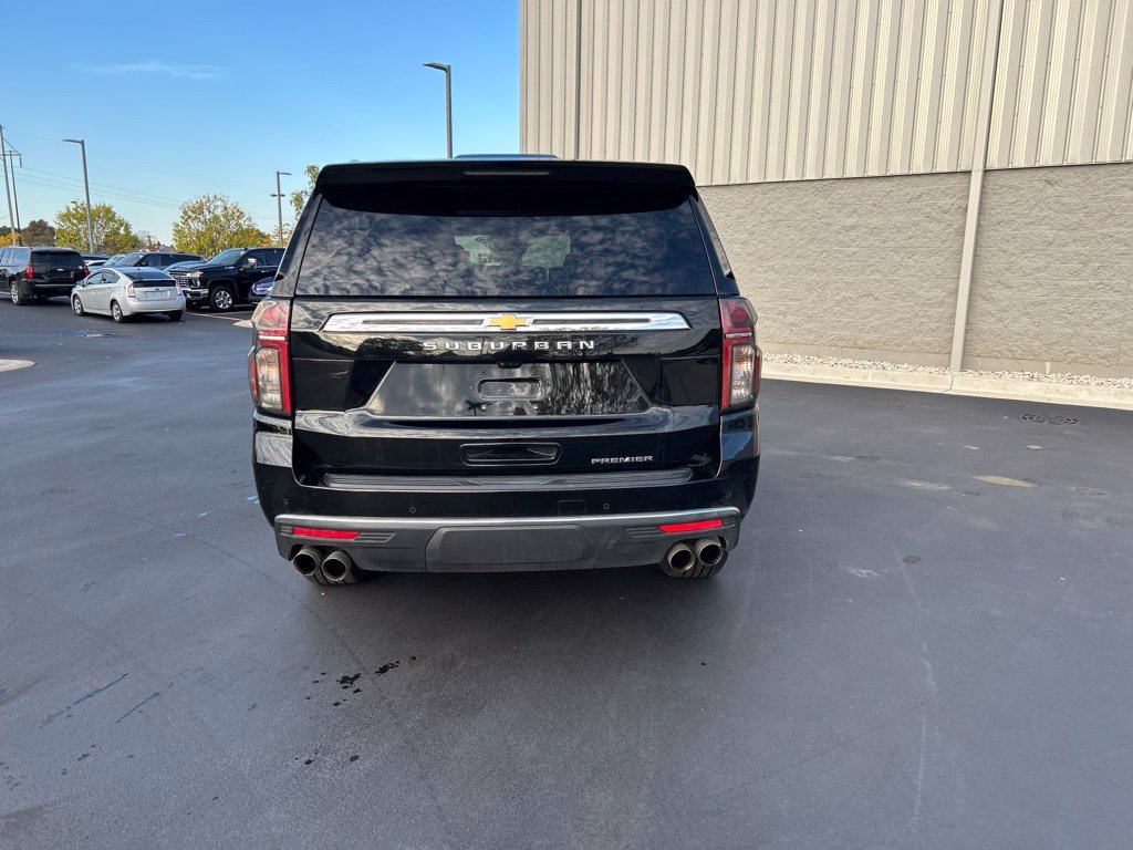 Used 2024 Chevrolet Suburban Premier AWD/4WD image 5