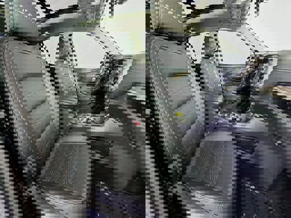 Used 2022 GMC Terrain Denali w/ Denali Premium Package image 18