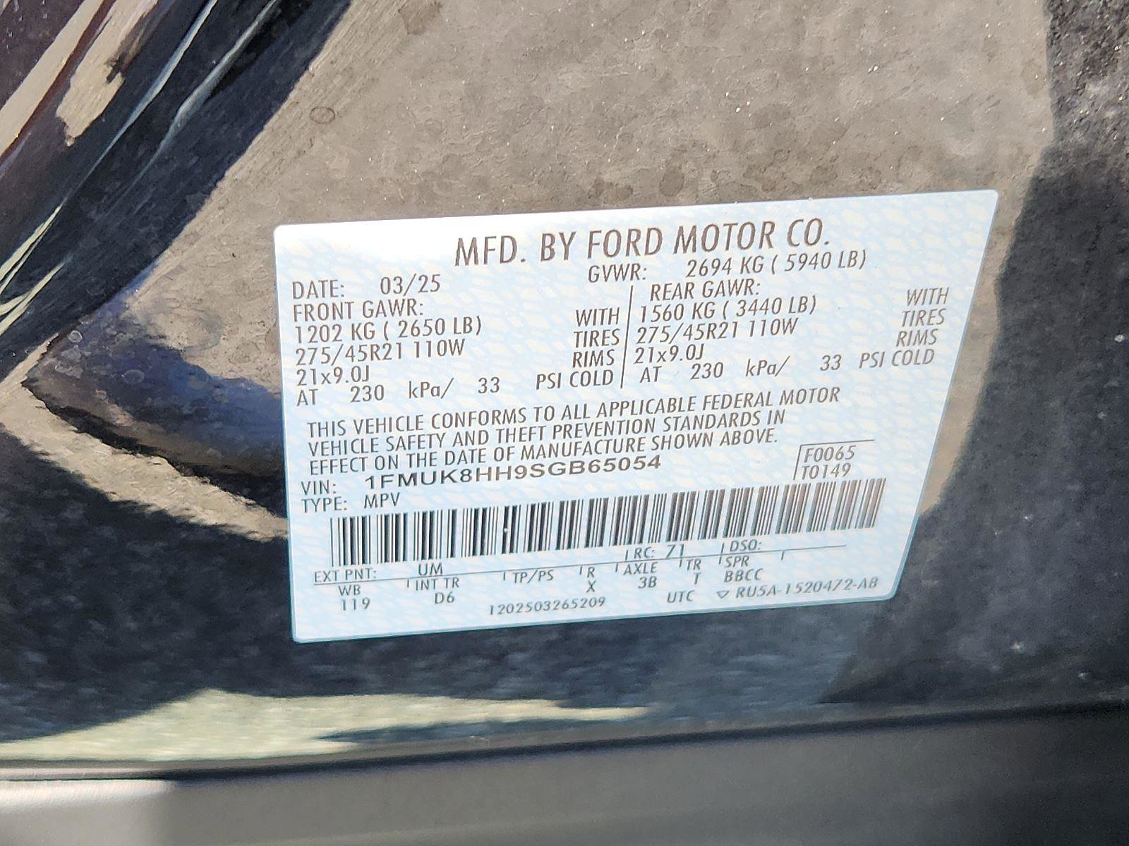 Certified 2025 Ford Explorer Platinum w/ LUX Leather Package AWD/4WD image 24