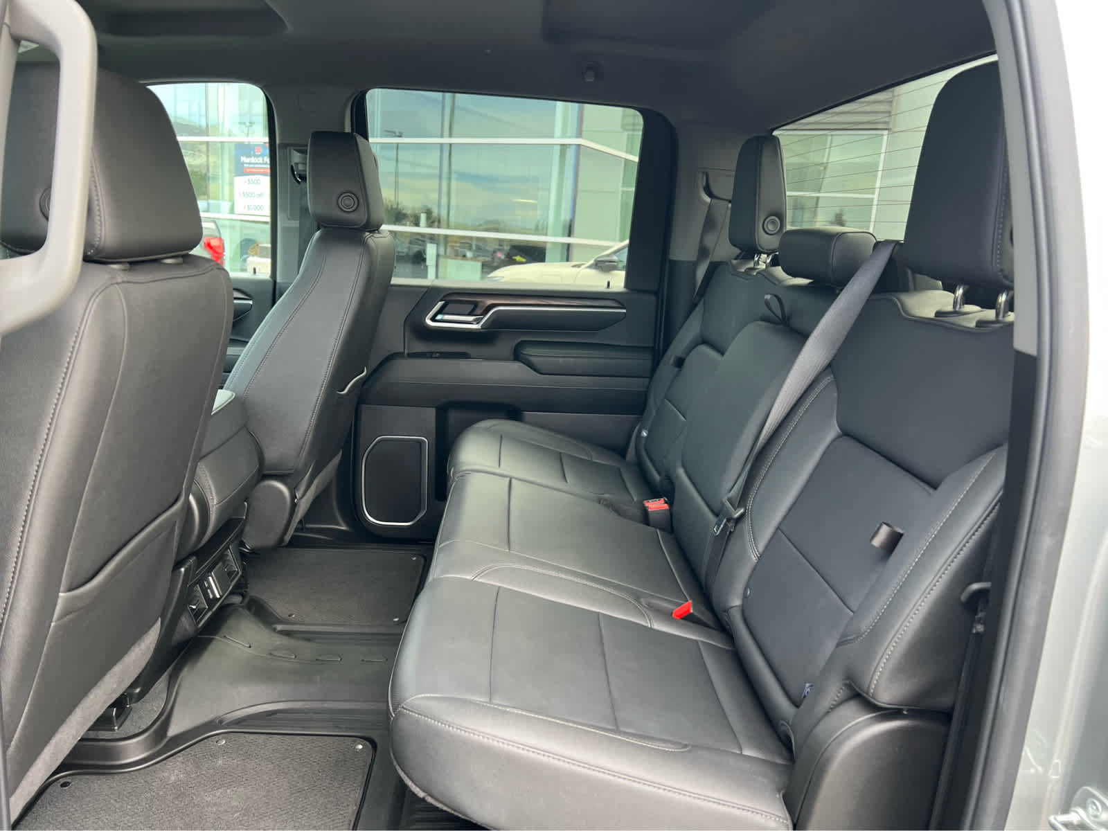 Used 2025 GMC Sierra 3500 SLT AWD/4WD image 25