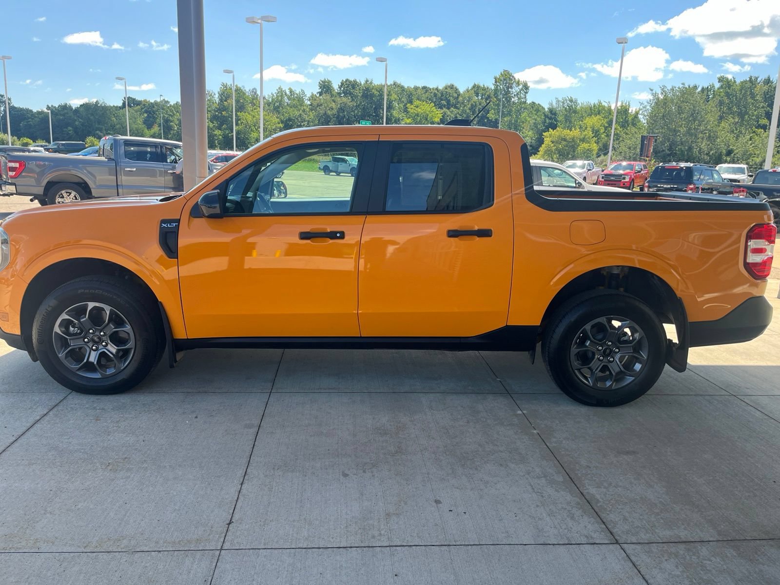 Certified 2026 Ford Maverick XLT w/ XLT Luxury Package FWD image 2