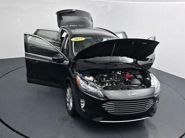 Certified 2022 Ford Escape Titanium w/ Titanium Elite Package AWD/4WD image 36