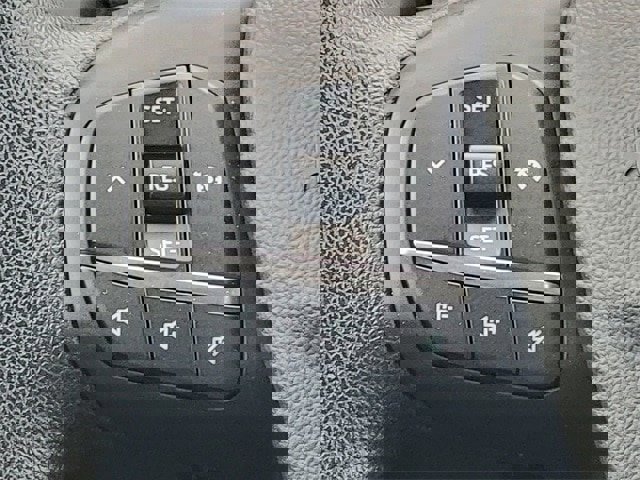 Certified 2020 Ford Escape SE image 33