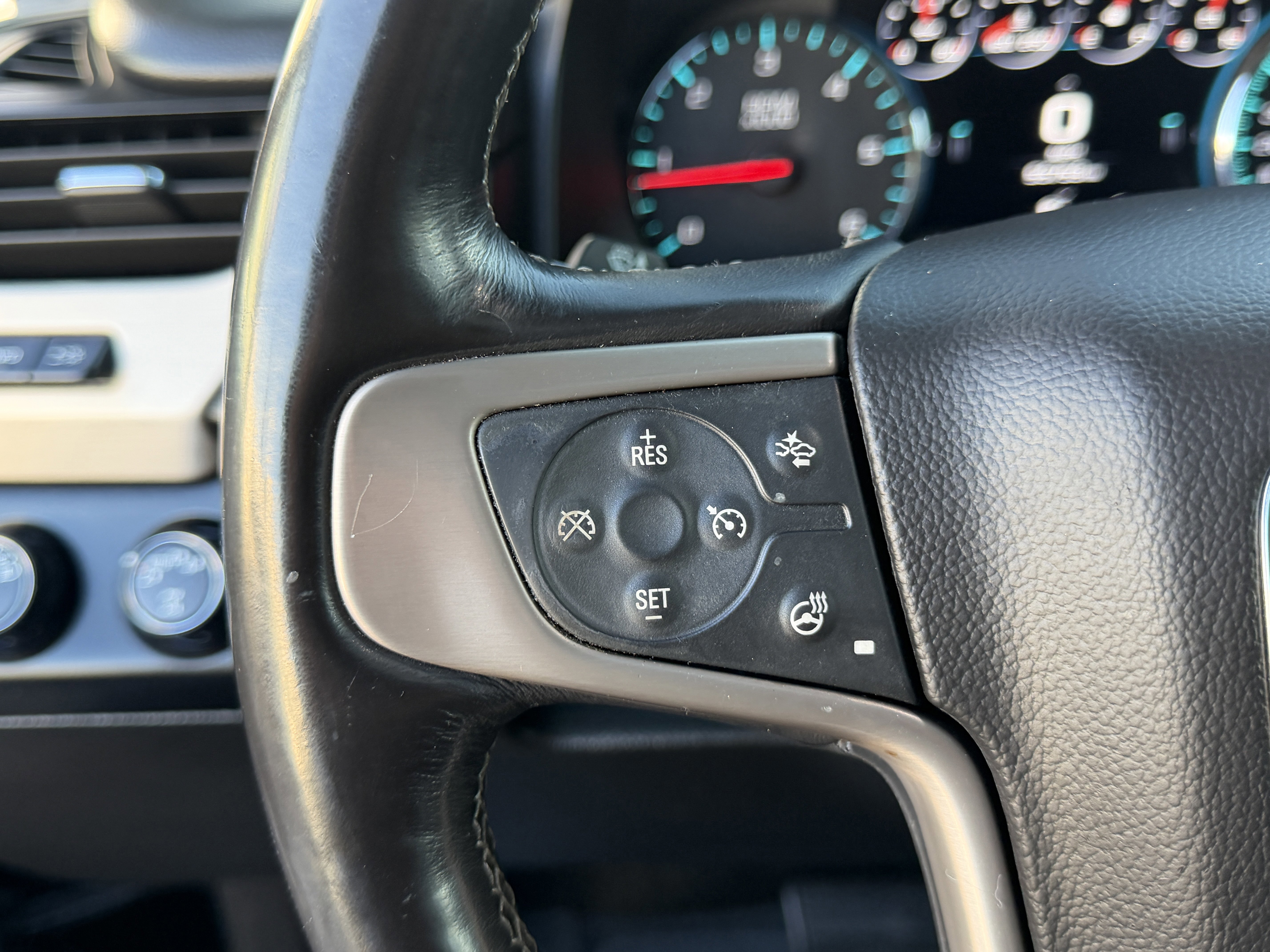 Used 2018 GMC Yukon Denali w/ Denali Ultimate Package image 13