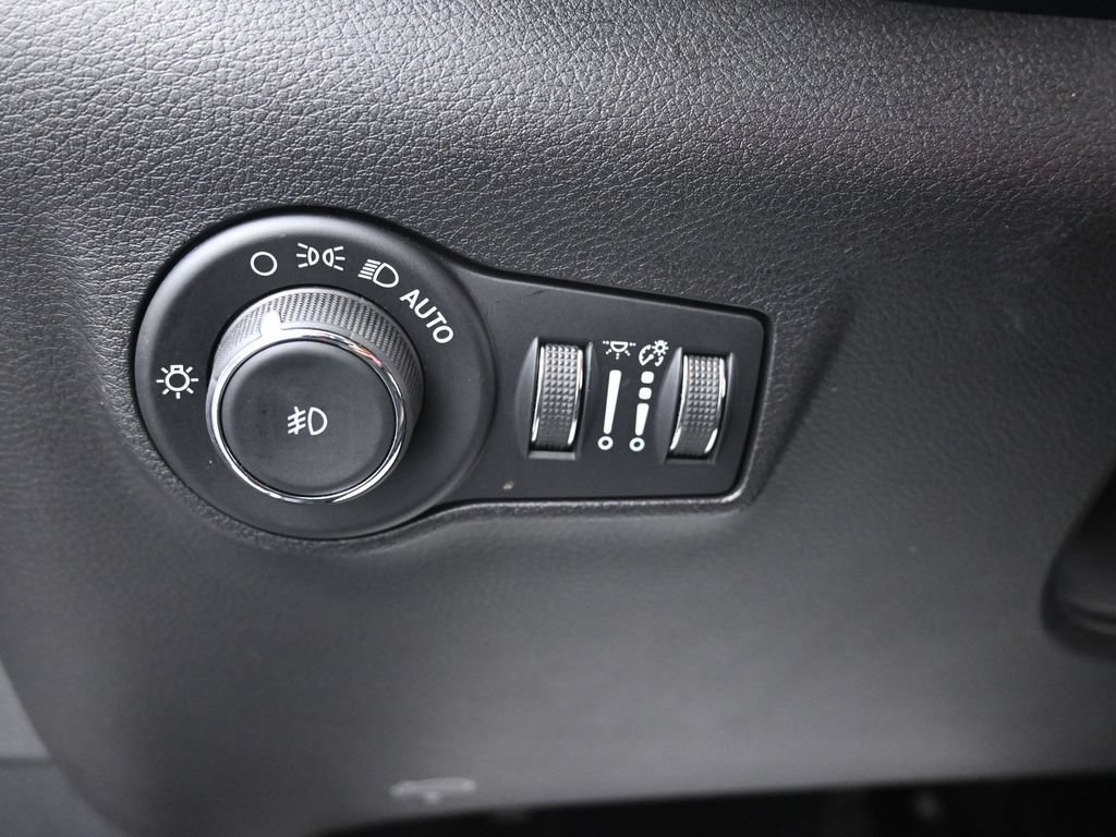 Used 2023 Jeep Compass Limited AWD/4WD image 14