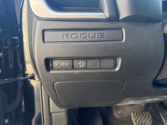 Used 2023 Nissan Rogue S image 24