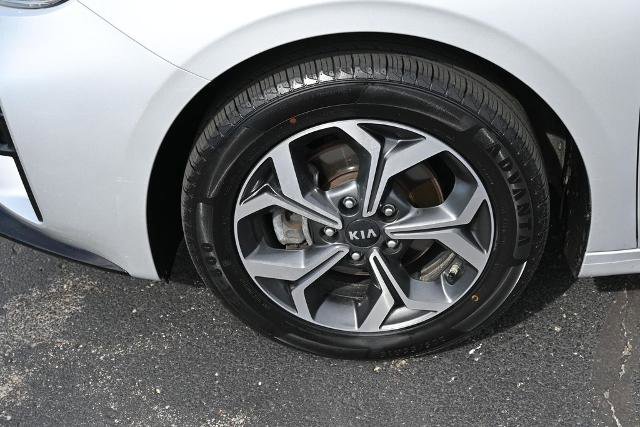 Used 2019 Kia Forte LXS FWD image 13
