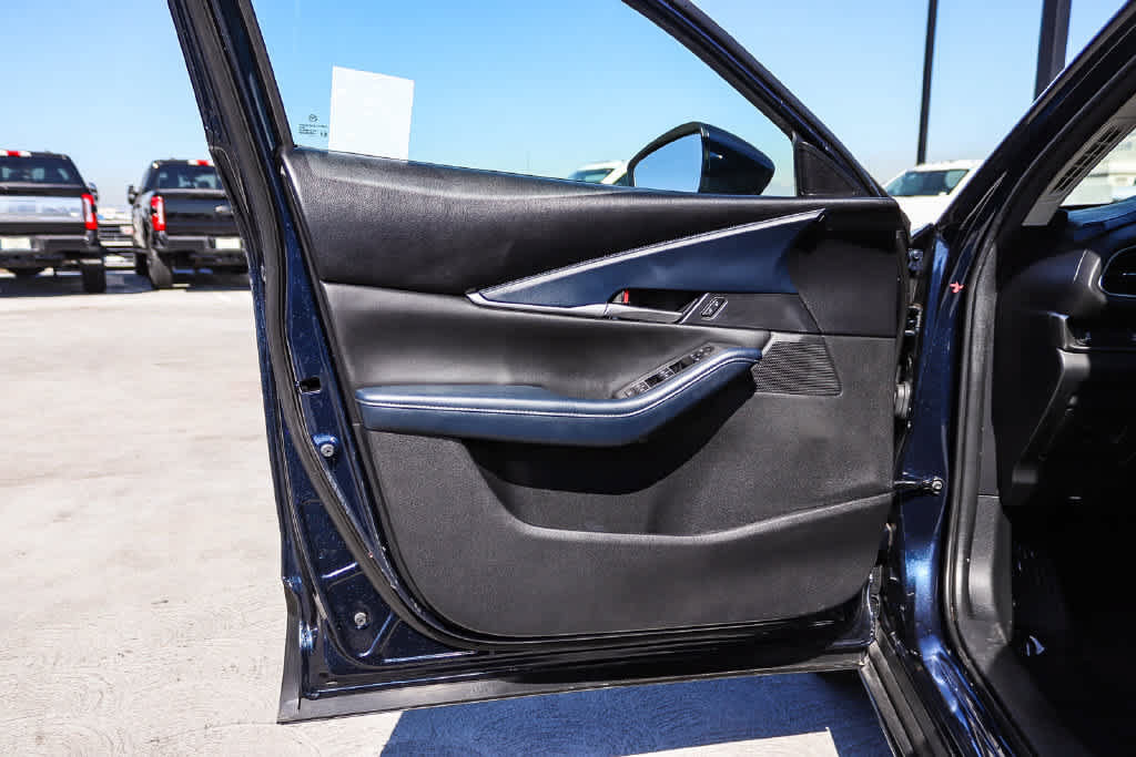 Used 2021 MAZDA CX-30 FWD 2.5 S w/ Select Package image 21
