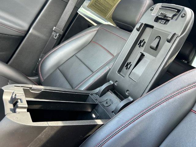 Used 2022 Chevrolet Equinox RS w/ RS Leather Package FWD image 38