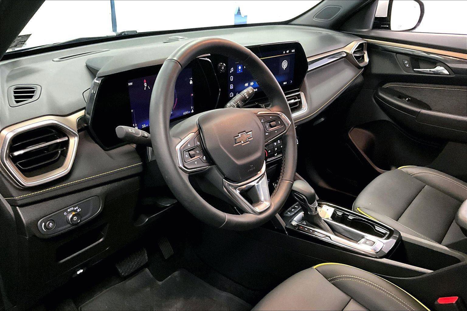 Used 2025 Chevrolet TrailBlazer ACTIV w/ Driver Confidence Package image 12