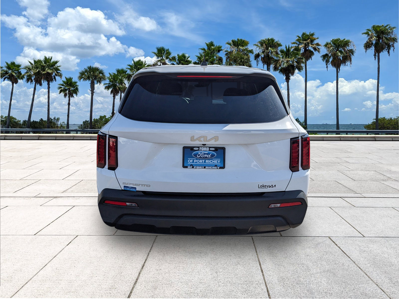 Used 2023 Kia Sorento LX image 7