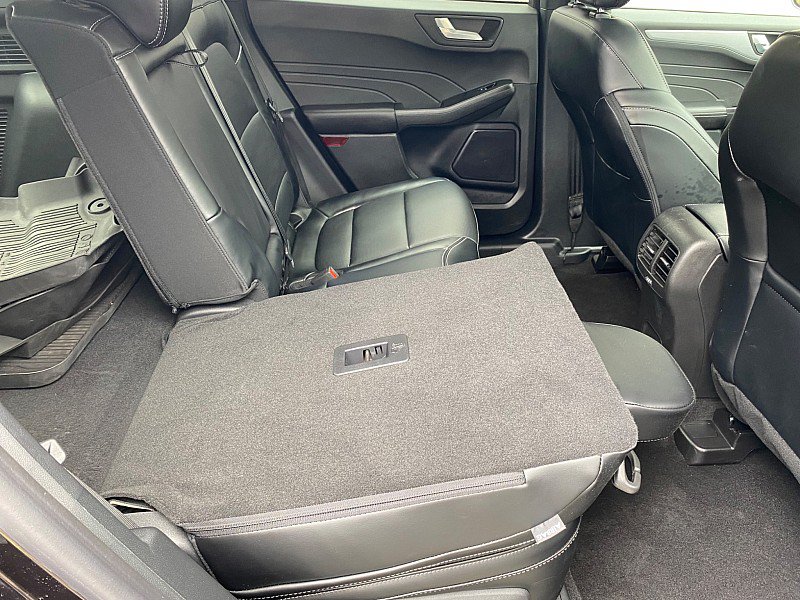 Certified 2025 Ford Escape Platinum AWD/4WD image 43