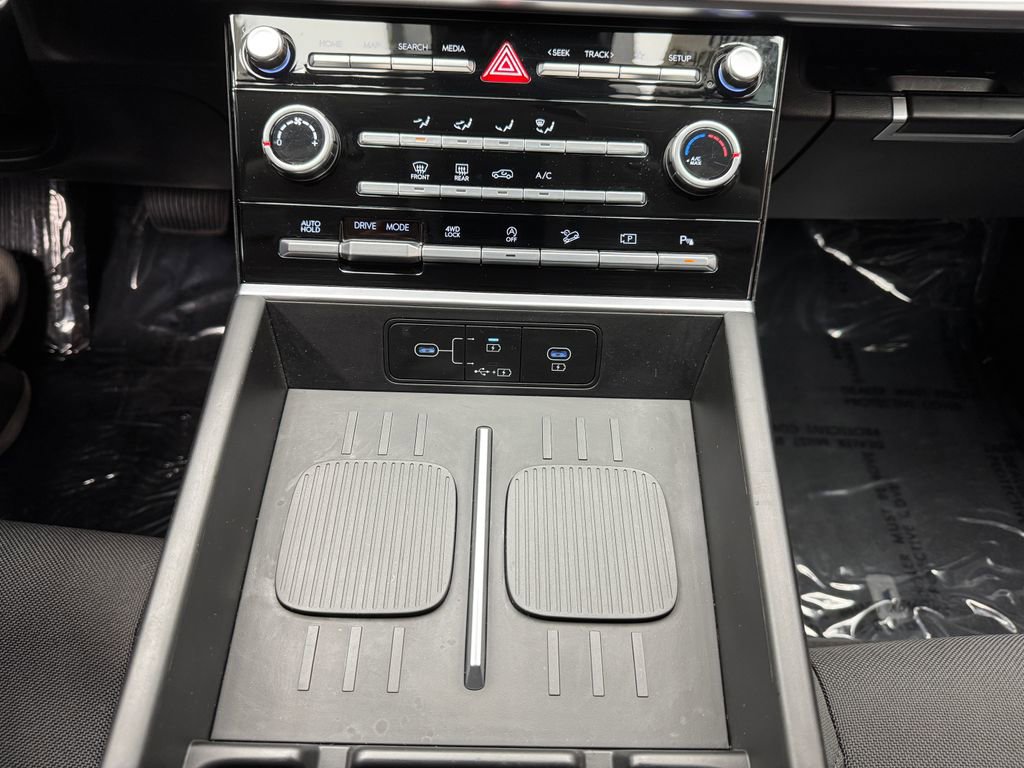 Used 2025 Hyundai Santa Fe SE w/ Tow & Go Package AWD/4WD image 20