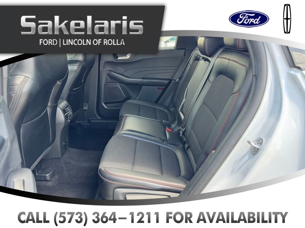 Certified 2025 Ford Escape ST-Line AWD/4WD image 32