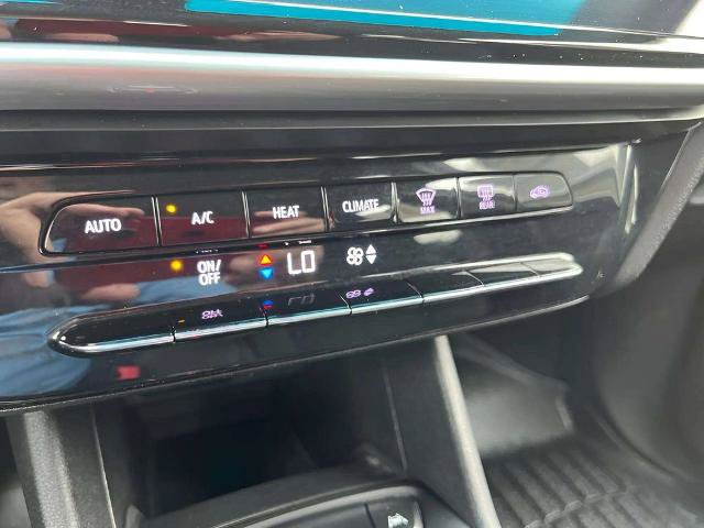 Used 2023 Chevrolet Bolt LT w/ Driver Confidence Package FWD image 27