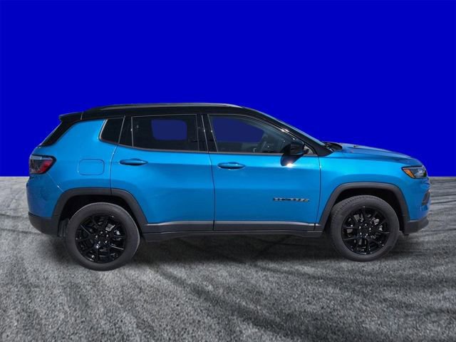 Used 2024 Jeep Compass Latitude w/ Altitude Special Edition image 6