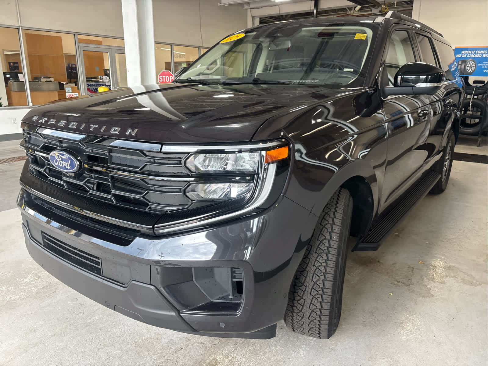 Certified 2025 Ford Expedition Max Active AWD/4WD image 5