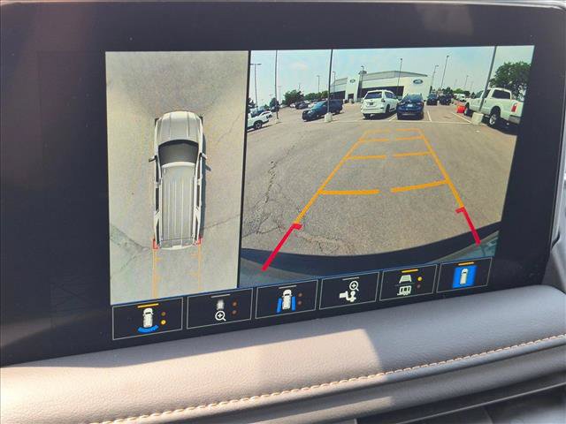 Used 2024 GMC Yukon AT4 w/ Technology Package AWD/4WD image 14