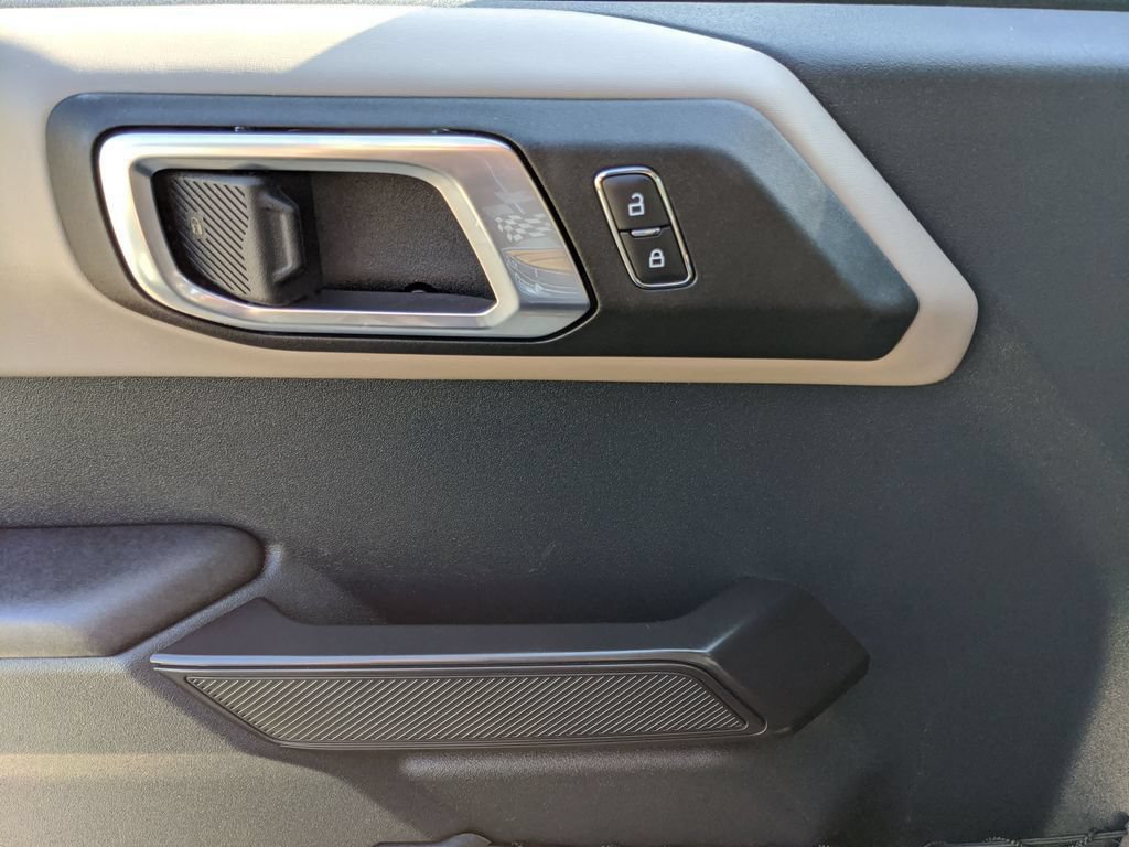 Certified 2024 Ford Bronco Wildtrak AWD/4WD image 15