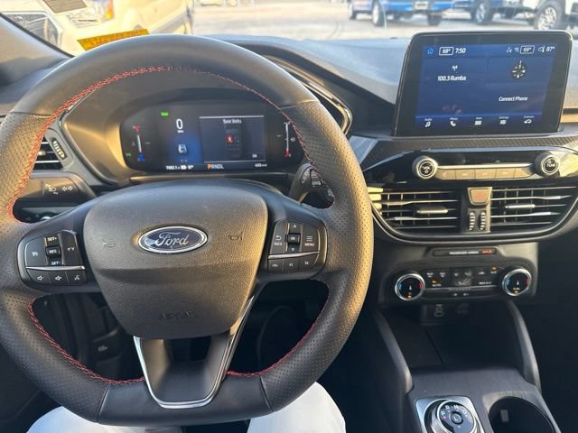 Certified 2025 Ford Escape ST-Line w/ Equipment Group 301A FWD image 10