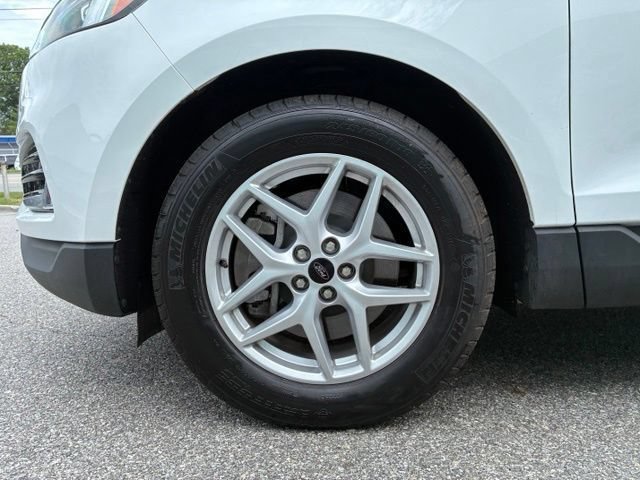 Certified 2024 Ford Edge SEL w/ Convenience Package AWD/4WD image 9