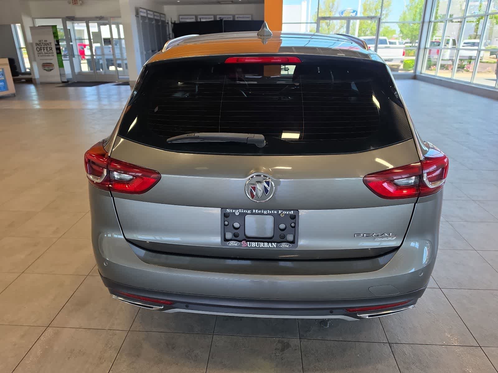 Used 2019 Buick Regal Essence w/ Driver Confidence Package I AWD/4WD image 9