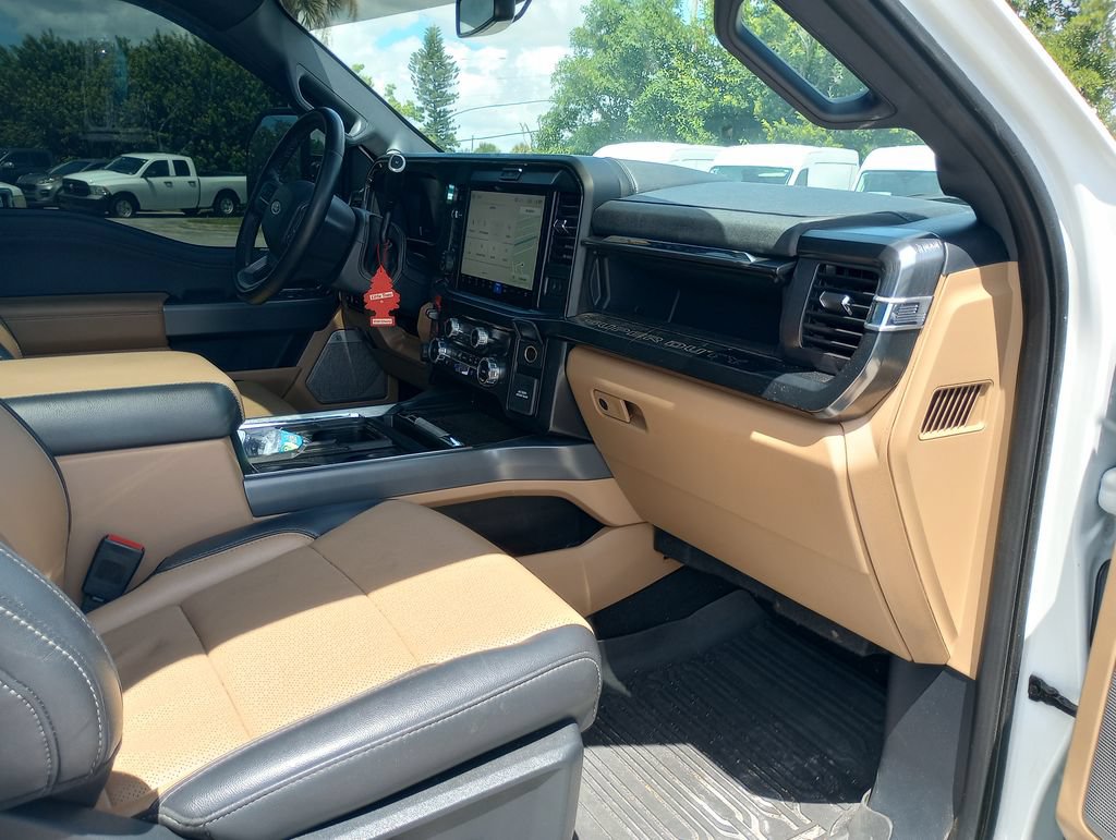 Certified 2025 Ford F250 Lariat w/ Lariat Ultimate Package AWD/4WD image 11