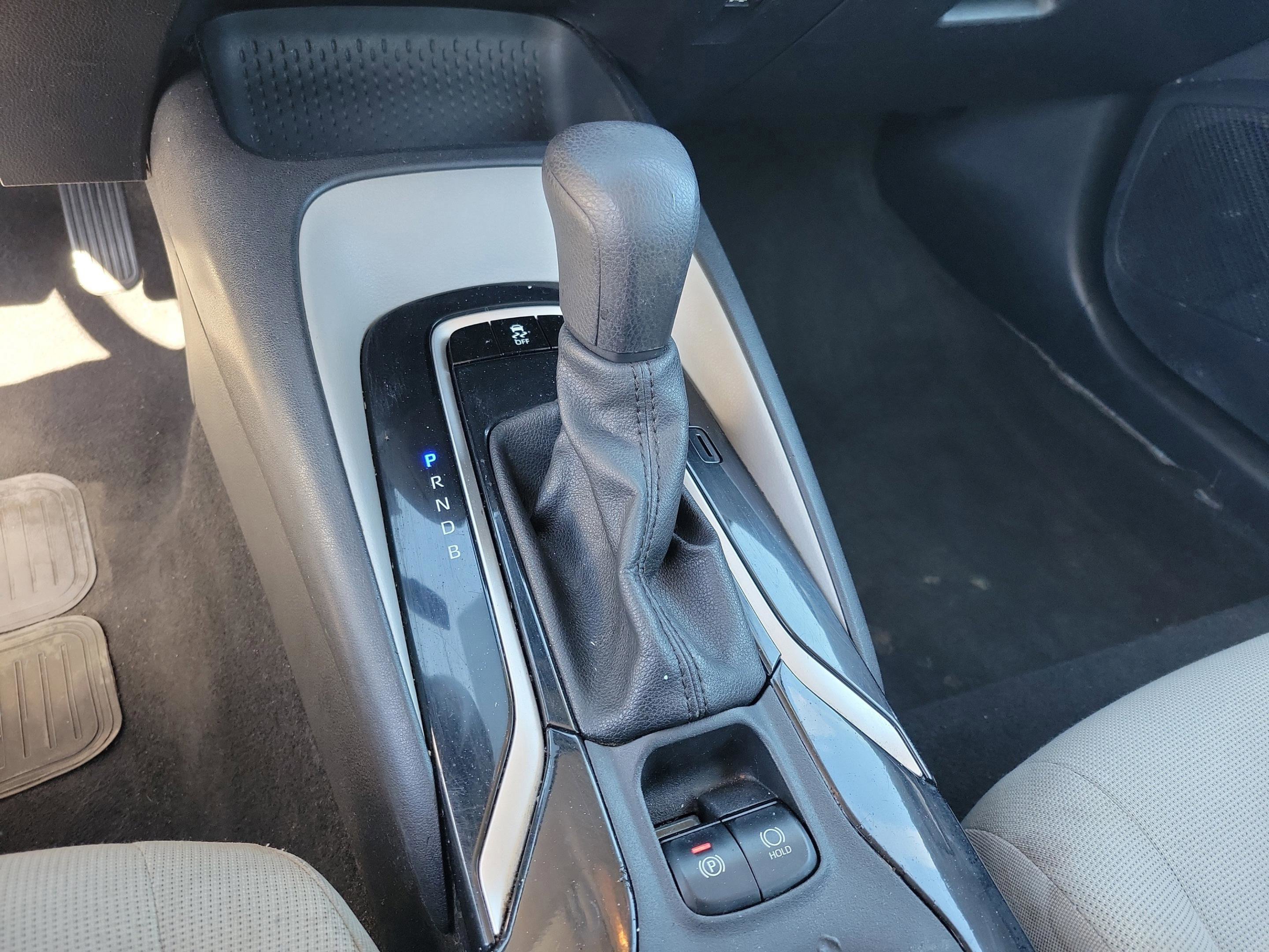 Used 2021 Toyota Corolla LE image 21