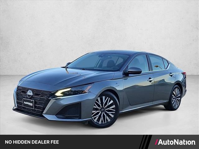 Used 2023 Nissan Altima 2.5 SV