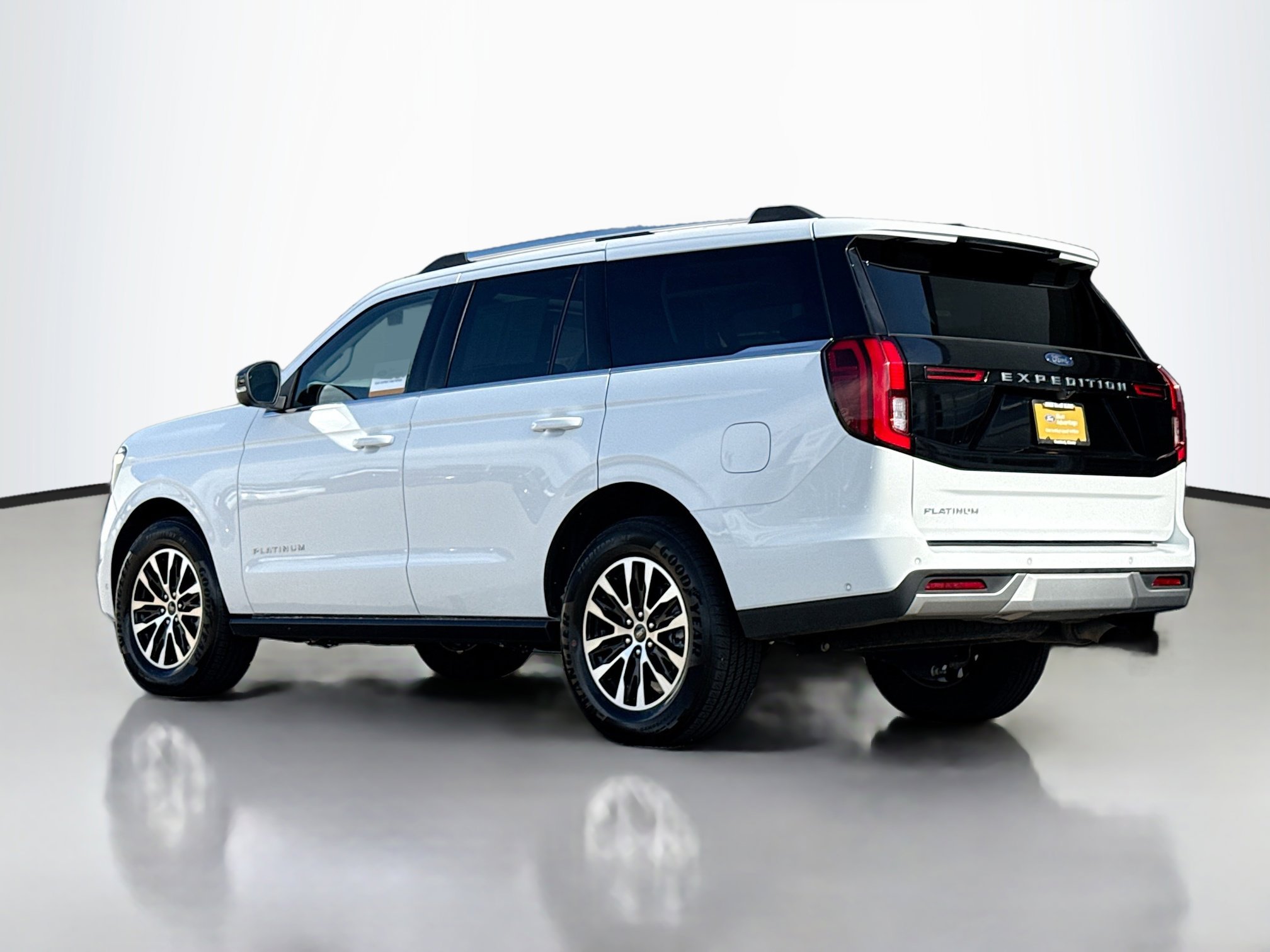 Certified 2025 Ford Expedition Platinum AWD/4WD image 14