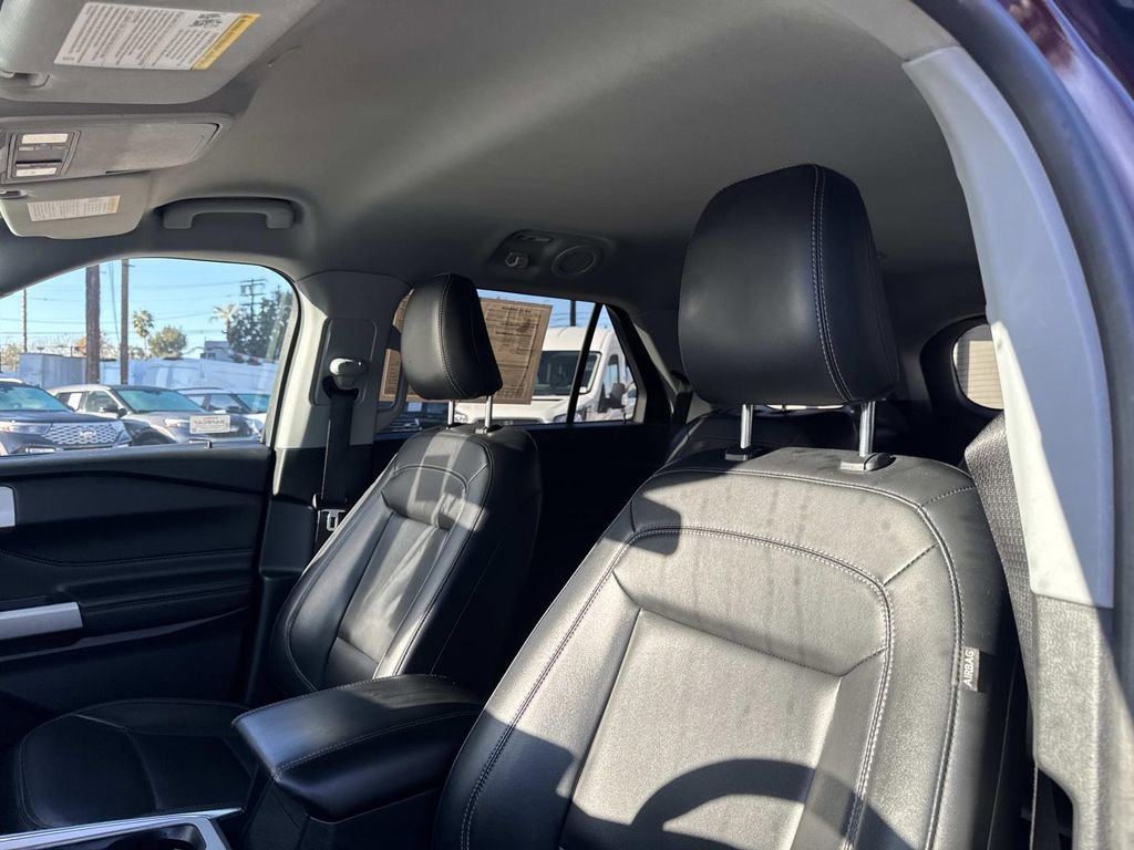 Certified 2022 Ford Explorer XLT w/ Equipment Group 202A image 18