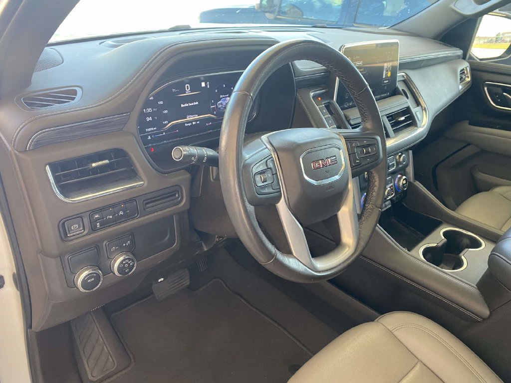 Used 2023 GMC Yukon XL SLT RWD image 17