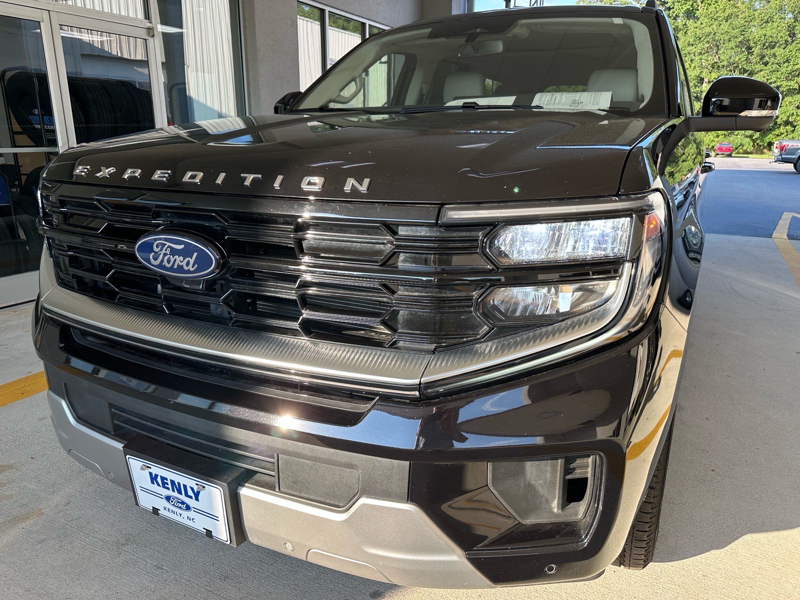 Certified 2025 Ford Expedition Max Platinum w/ Driver's Package