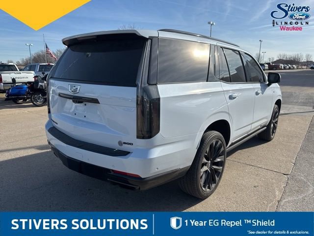 Used 2026 Cadillac Escalade Platinum Sport w/ LPO, ONYX Package image 3