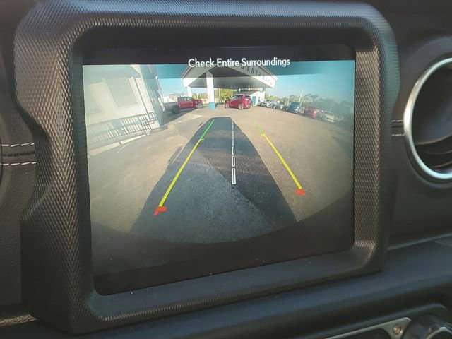 Used 2022 Jeep Wrangler Unlimited Sahara image 31