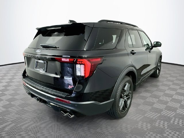 Certified 2025 Ford Explorer ST AWD/4WD image 11