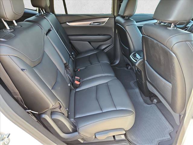 Used 2025 Cadillac XT6 Luxury FWD image 21